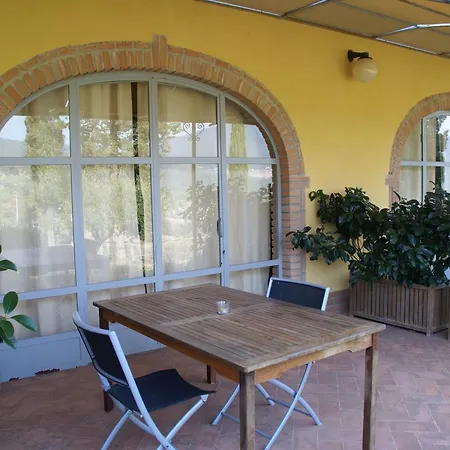 Warm Holiday Home In Foiano Della Chiana Tuscany With A Lake * Суверето